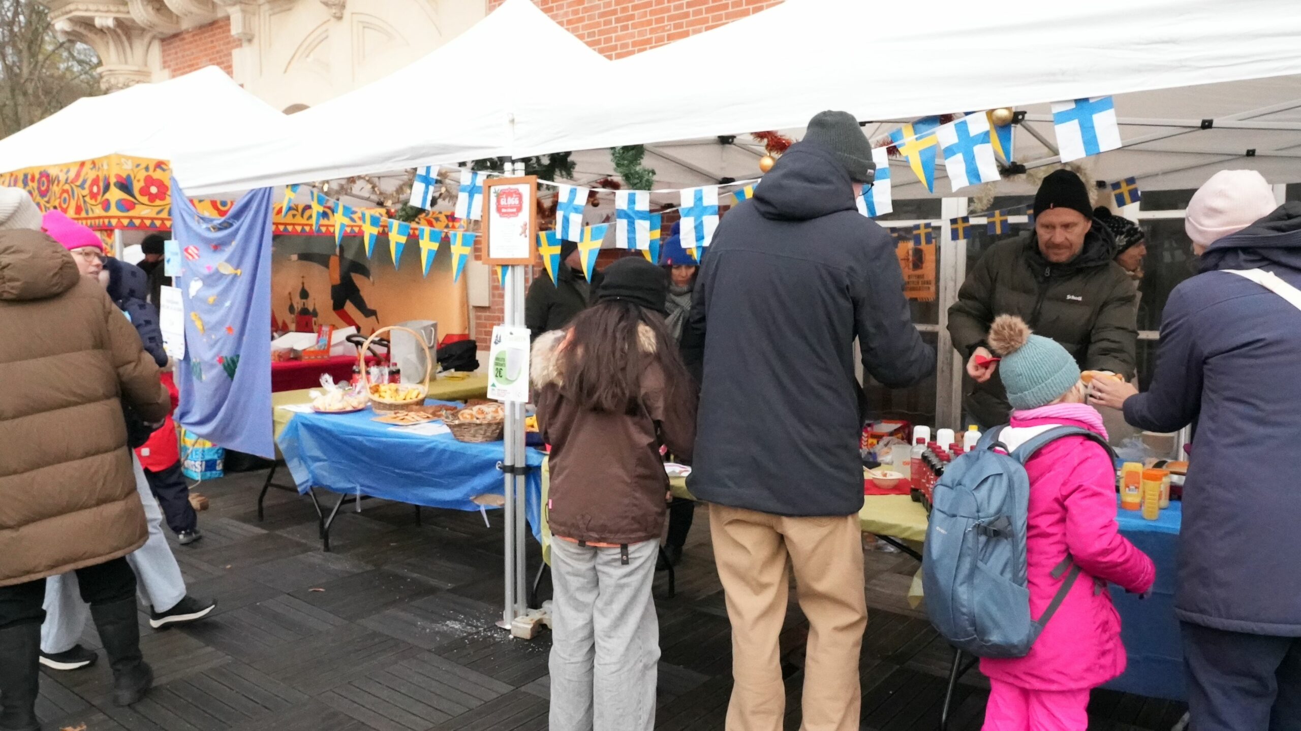 1-sue-marche-noel-2025-scaled