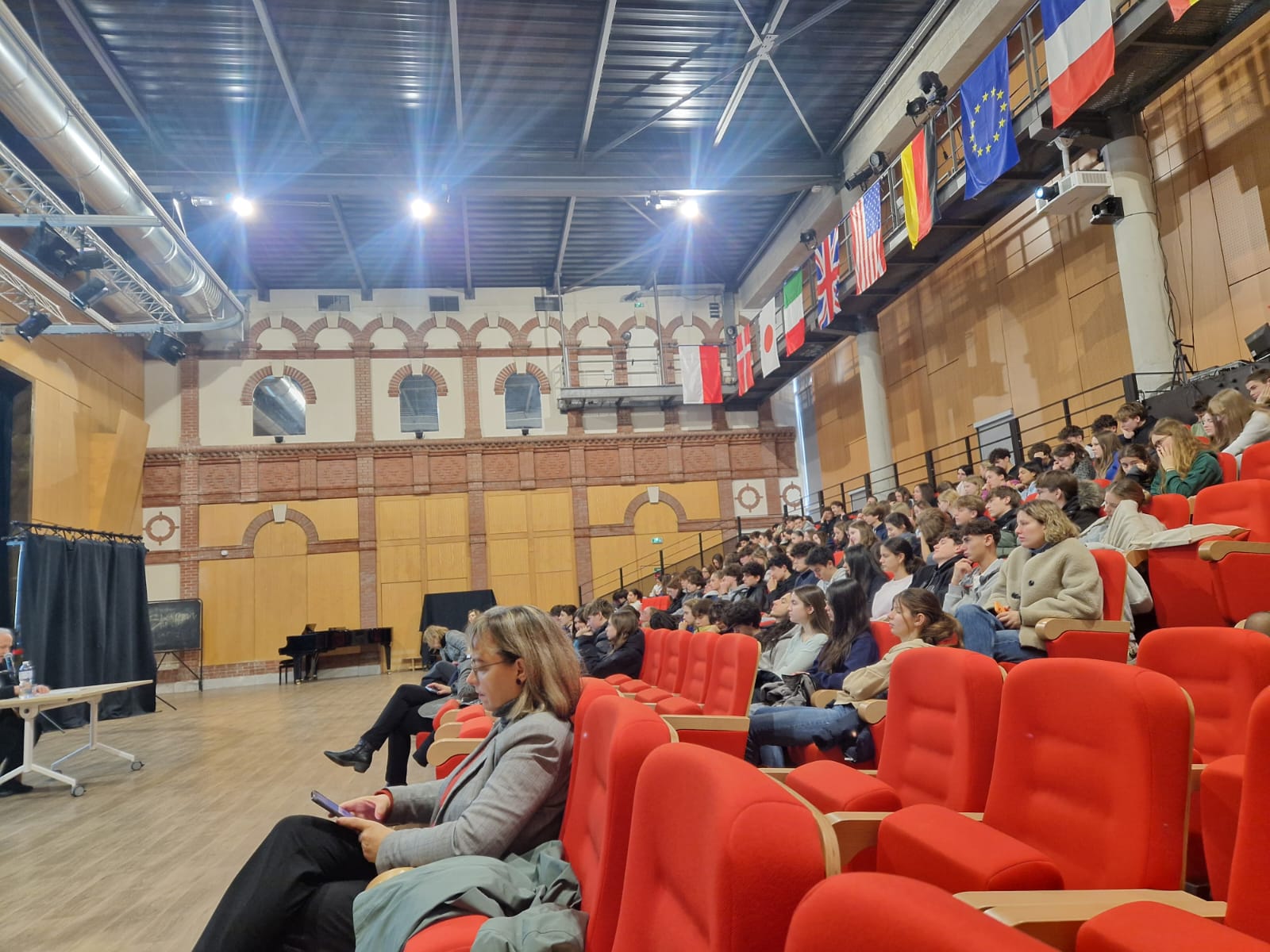 regard-pologne2-2025