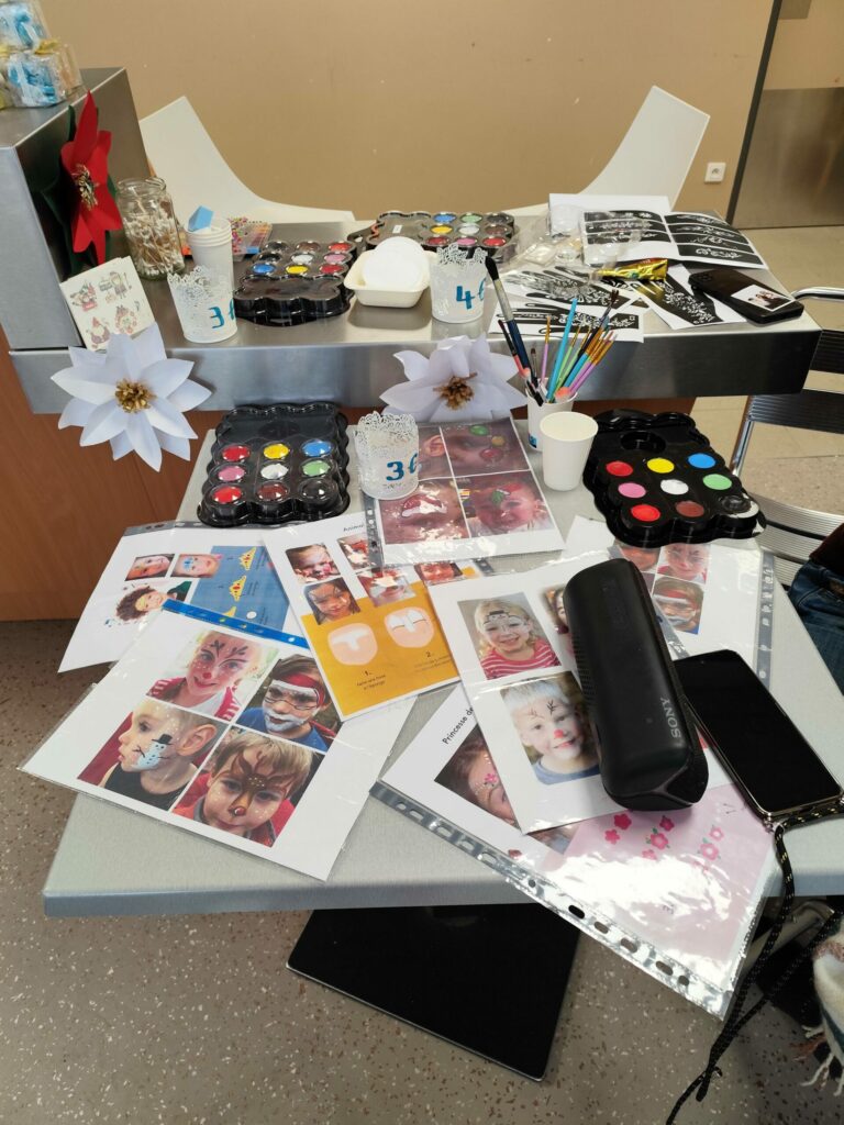 1-ateliers-sections-marche-noel-2025-scaled