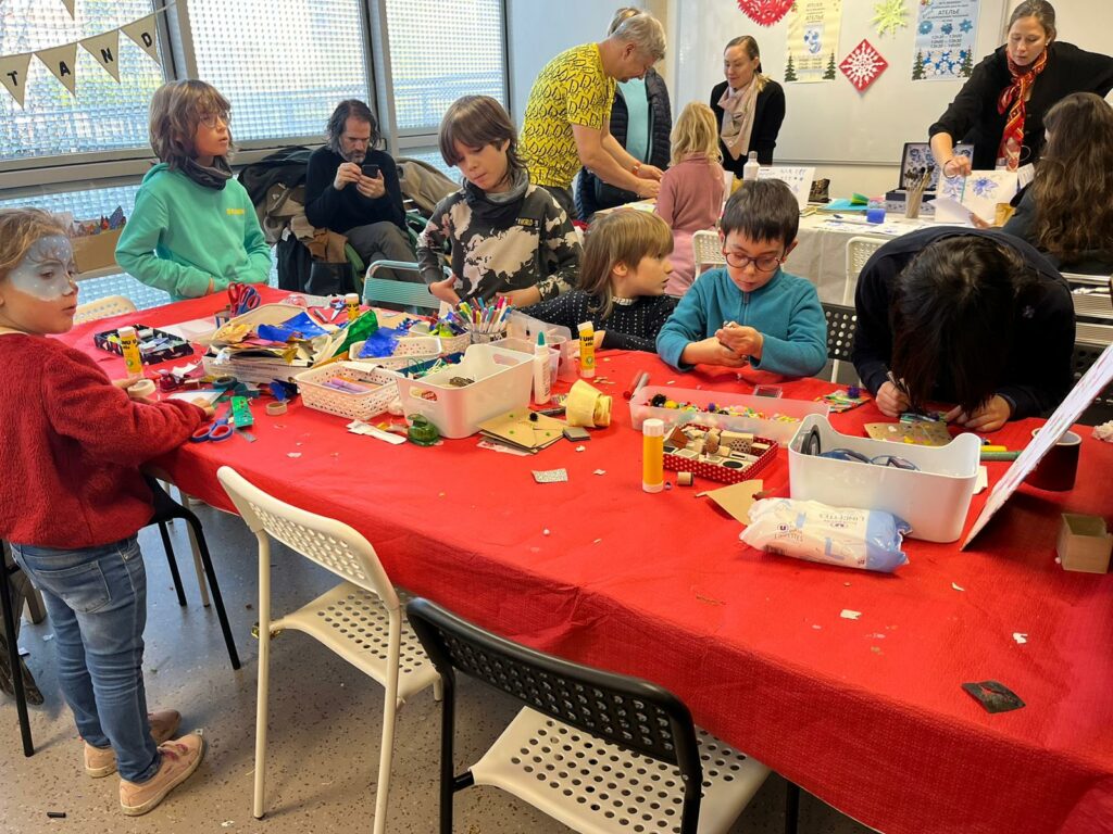 10-ateliers-sections-marche-noel-2025