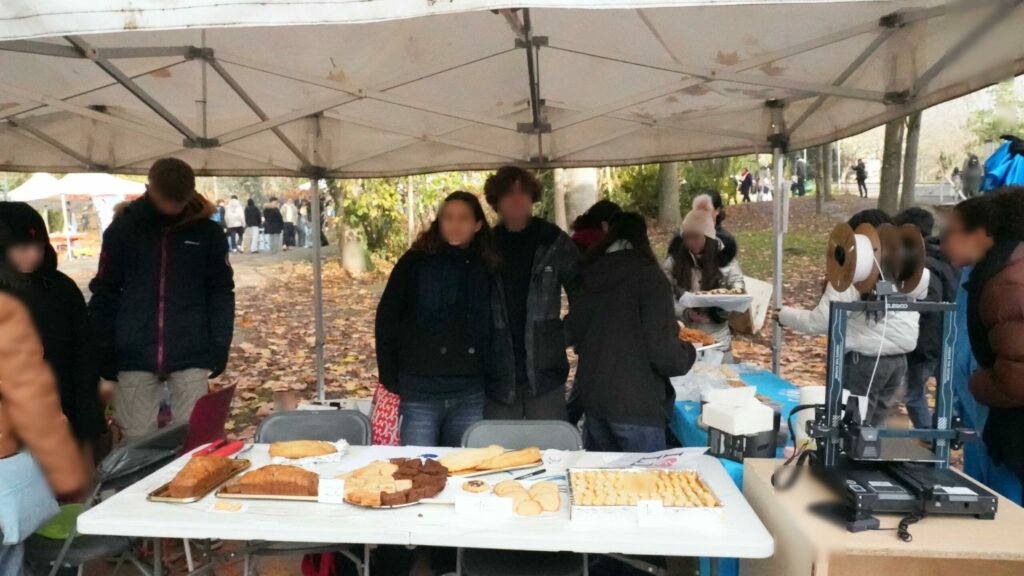 4-assos-eleves-marche-noel-2025